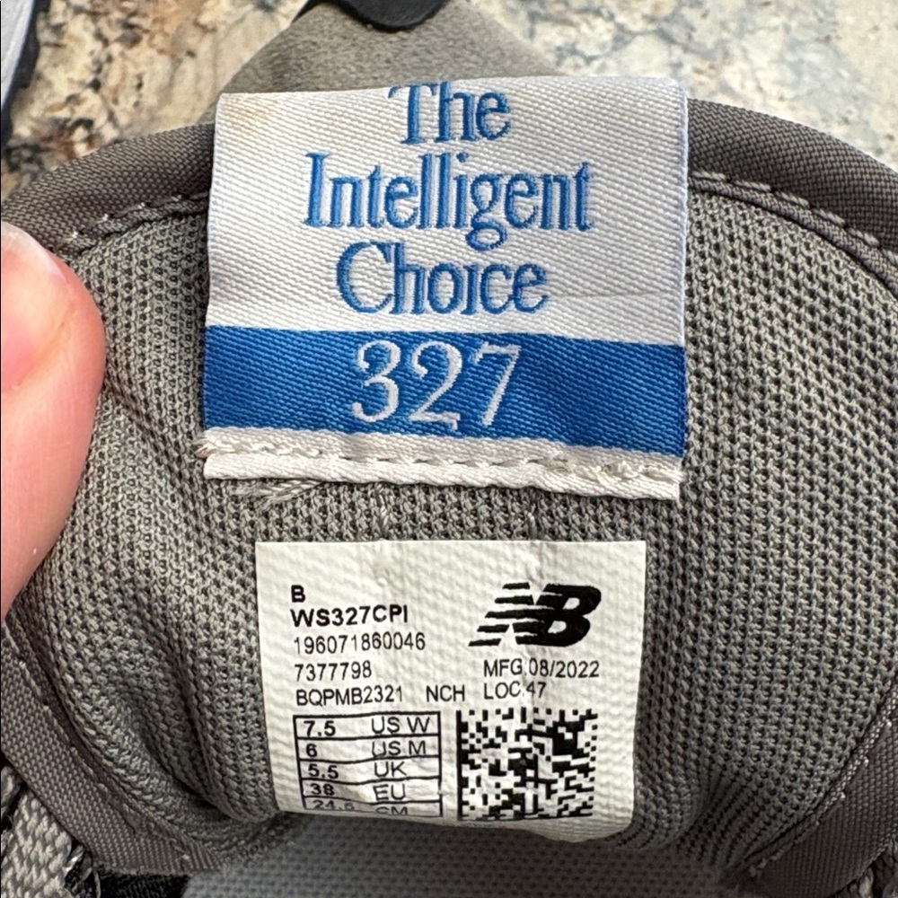 New Balance 327 - Picture 5 of 5